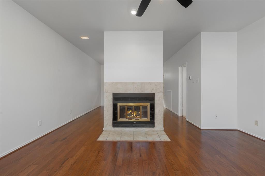 Lakewood Place Condo - Residential