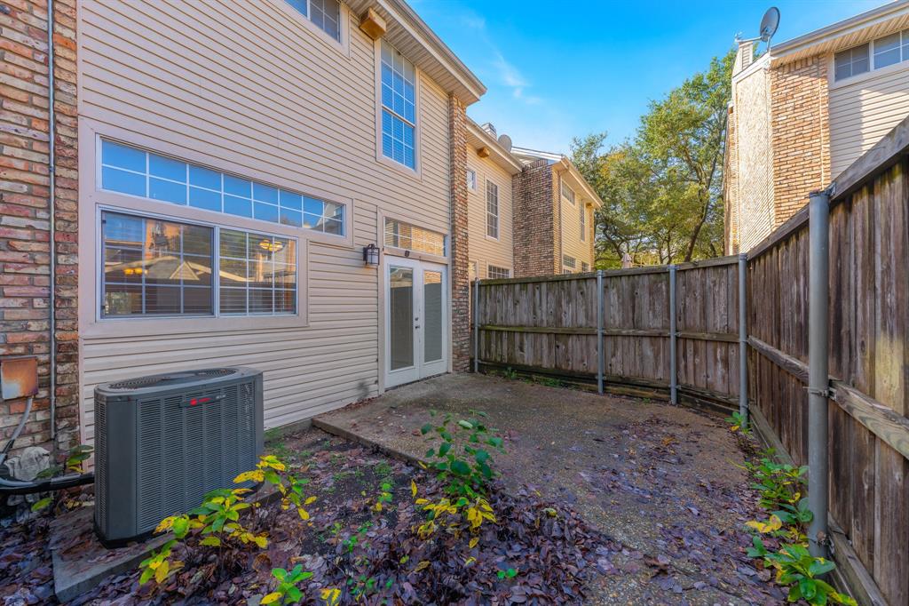 Lakewood Place Condo - Residential