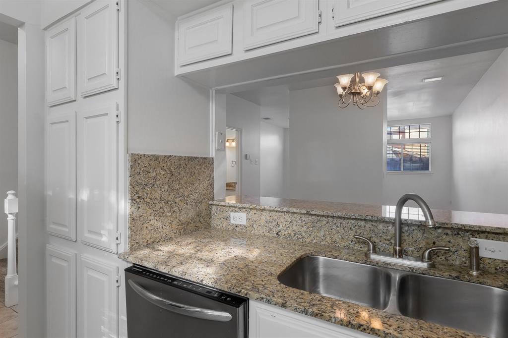 Lakewood Place Condo - Residential