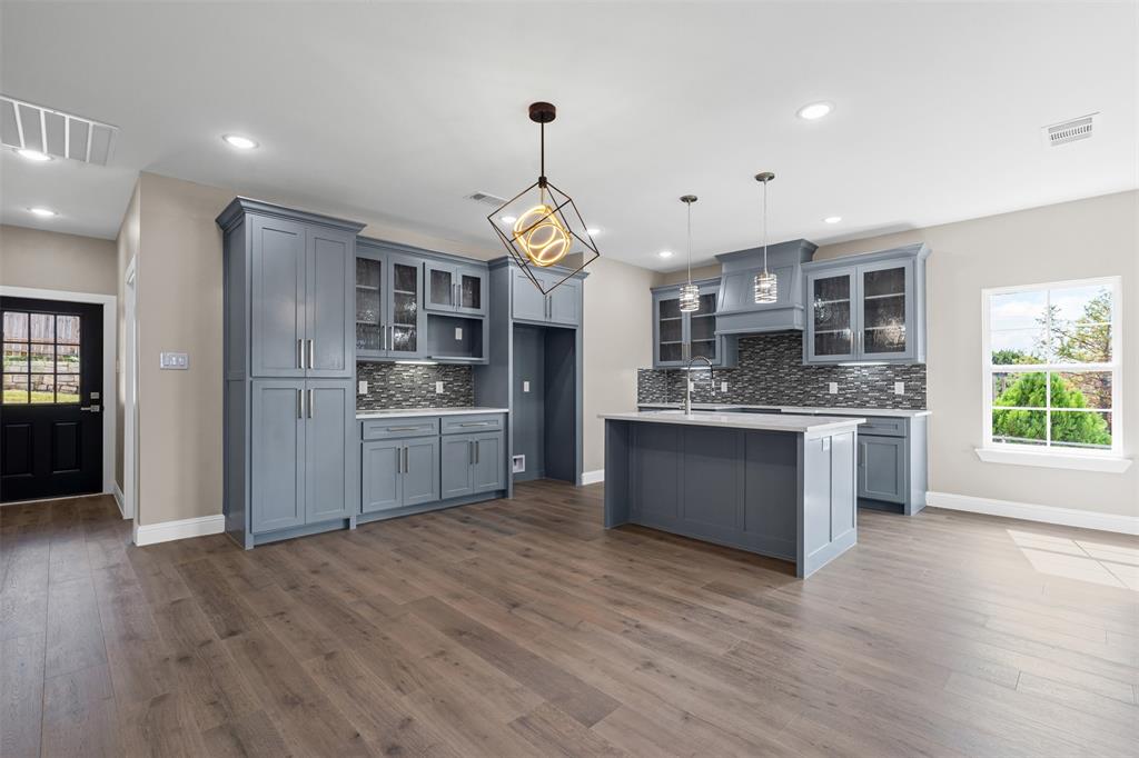 Comanche Cove - Residential