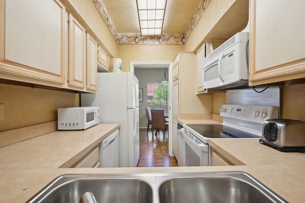 Richland Park Apt-Westchase Condo - Residential