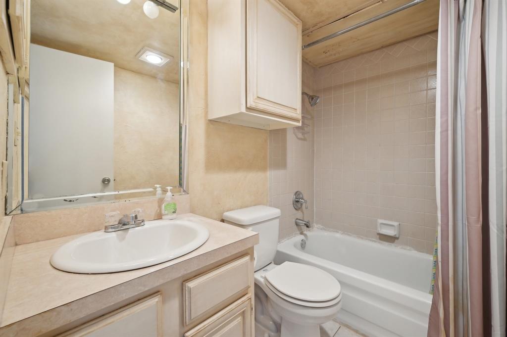 Richland Park Apt-Westchase Condo - Residential