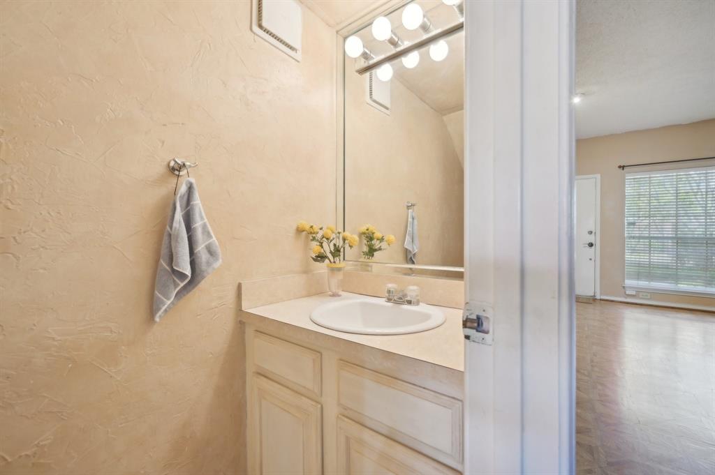 Richland Park Apt-Westchase Condo - Residential