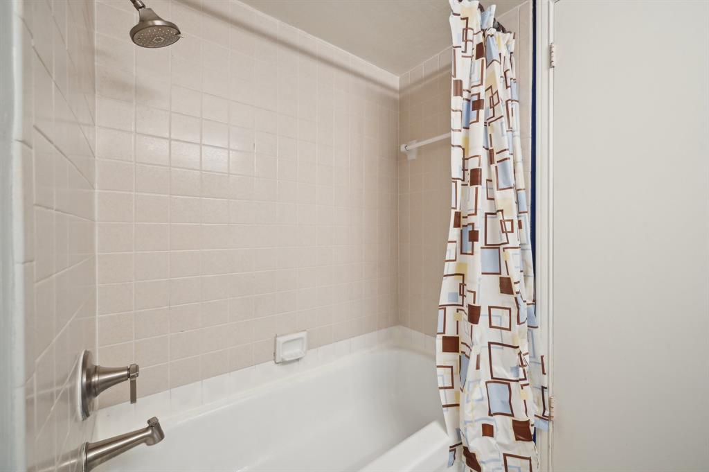 Richland Park Apt-Westchase Condo - Residential