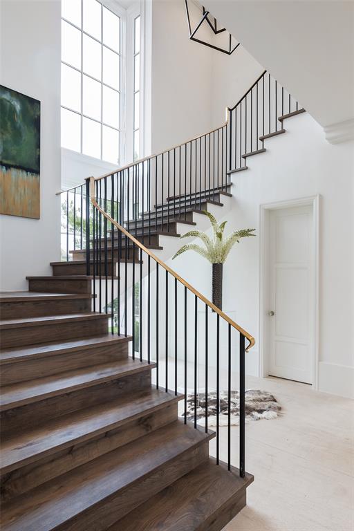 CRESPI ESTATES - Residential