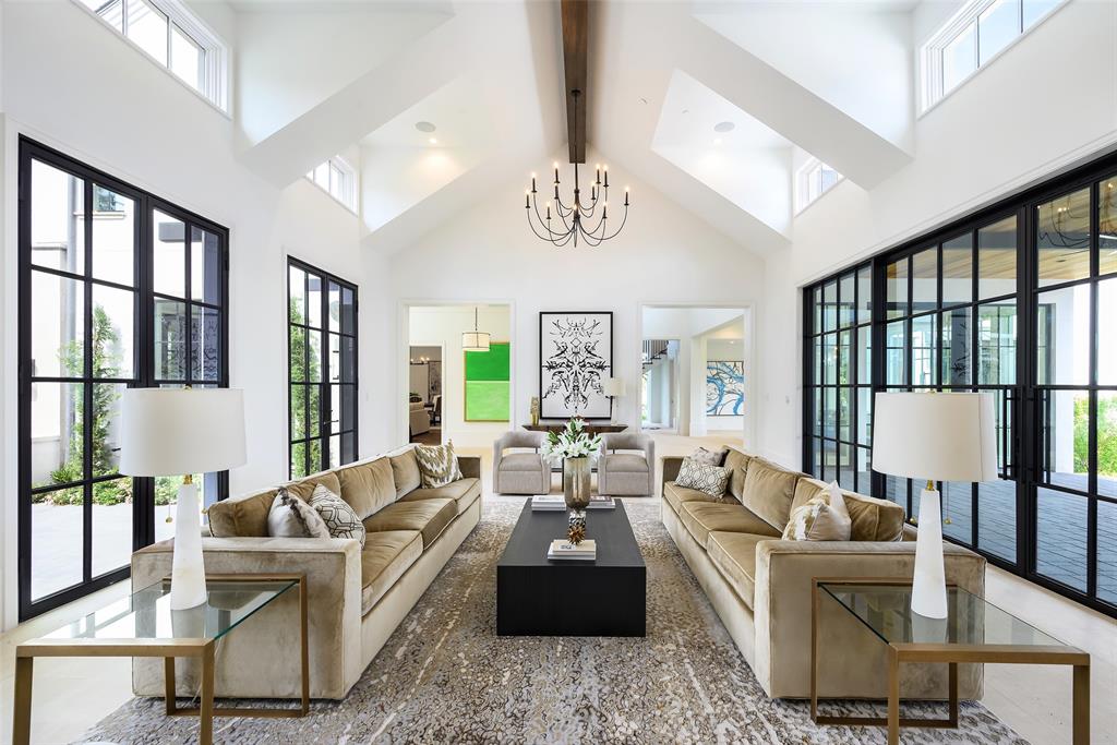 CRESPI ESTATES - Residential