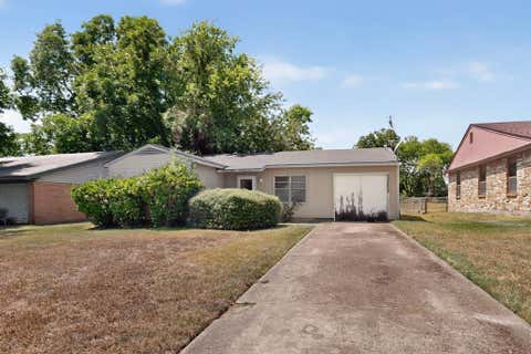 Photo of 2225 Mayfair Street, Ennis, TX 75119 (MLS # 21366433)