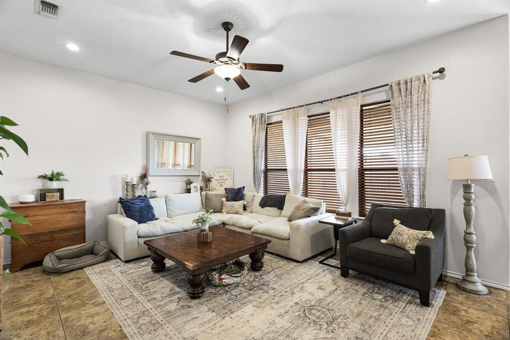 9108 Parkview Circle