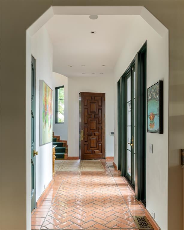 3112 Greenbrier Drive