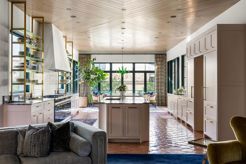 3112 Greenbrier Drive