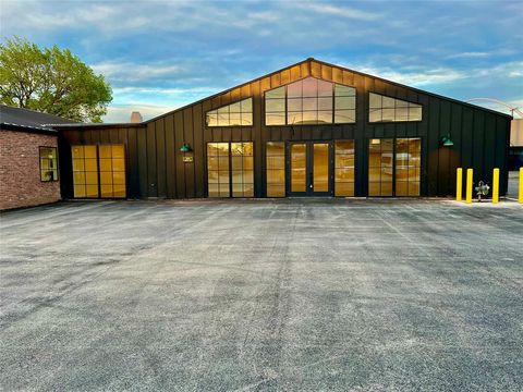 Tiny photo for 2330 Langford Street, Dallas, TX 75208 (MLS # 20477023)