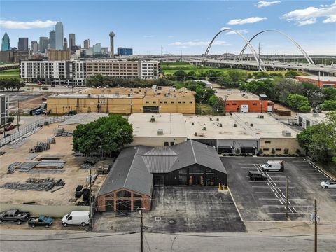 Tiny photo for 2330 Langford Street, Dallas, TX 75208 (MLS # 20477023)