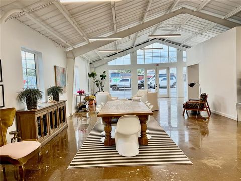 Tiny photo for 2330 Langford Street, Dallas, TX 75208 (MLS # 20477023)