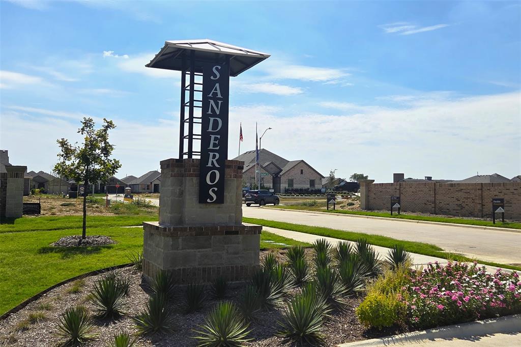 1712 Deciduous Drive