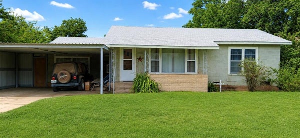 1008 W ELM ST, OLNEY, TX 76374 - Image 8ea44ca19c0a20aa67ac6b93cf9a9155/3611281094