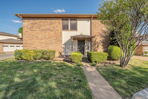 Photo of 94 Morrow Drive, Bedford, TX 76021 (MLS # 21223933)