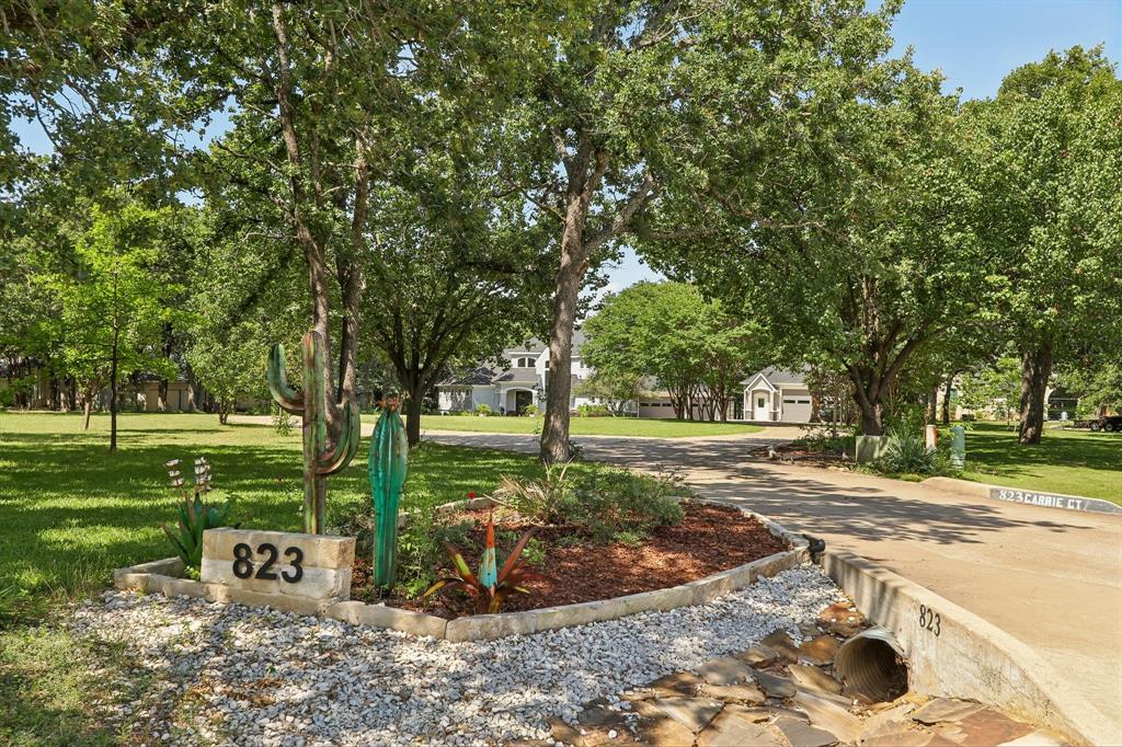 823 Carrie Court