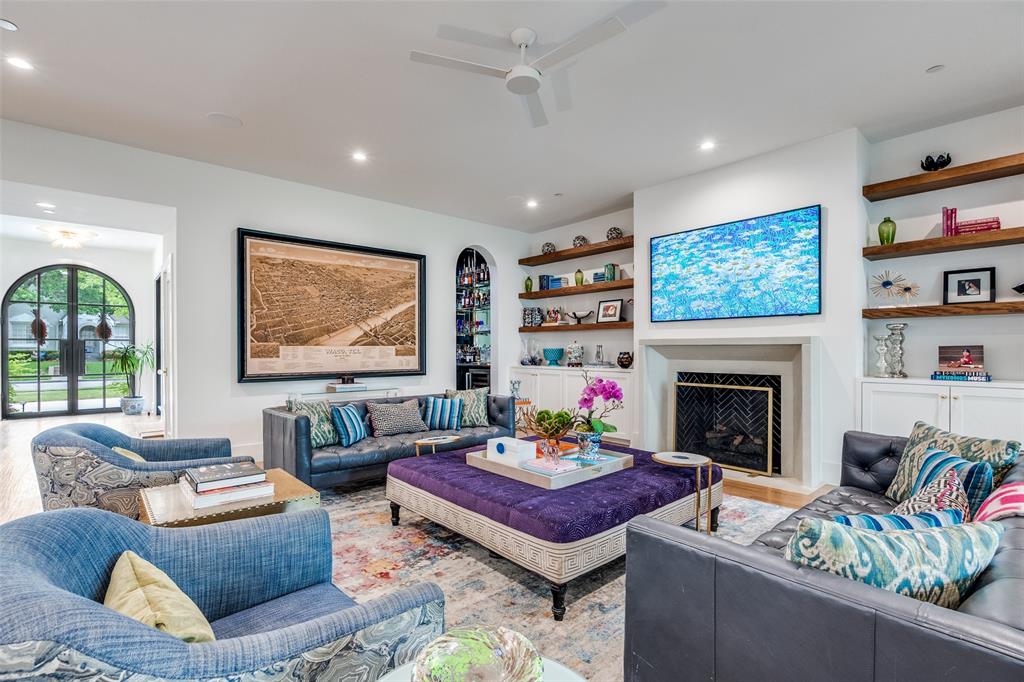 University Hlnds Add - Residential