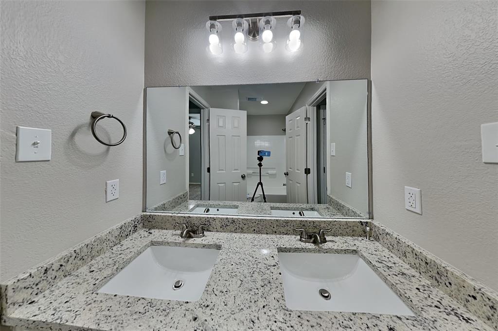 Fossil Park Estates - Residential Lease