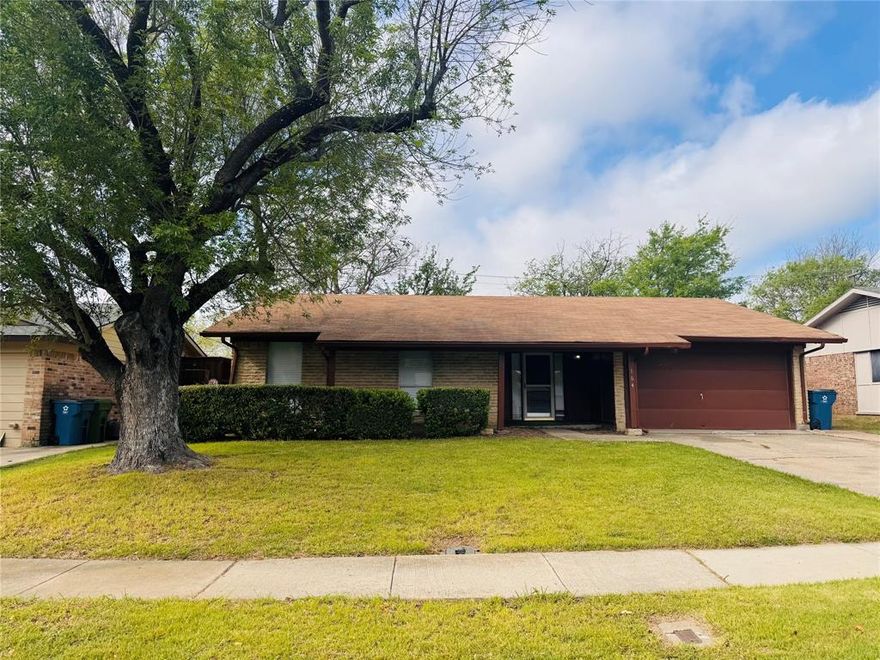 Welcome to this inviting home featuring a spacious open floor plan designed for comfortable everyday living and easy entertaining. The living, dining, and kitchen areas flow together to create a bright and functional layout with a natural sense of openness.

 

A standout feature of the home is the wall of floor-to-ceiling sliding glass doors overlooking the backyard, allowing abundant natural light to fill the main living areas while creating a strong connection between indoor and outdoor spaces. This design makes the home ideal for gatherings, relaxing evenings, or enjoying views of the backyard.

 

Vaulted ceilings with exposed beams add character and highlight the home’s original architectural charm. The flexible floor plan offers multiple options for furniture arrangement and personalization, while comfortable bedrooms provide private retreats.

 

Conveniently located with easy access to I-35E and the Sam Rayburn Tollway (Highway 121), the home offers excellent connectivity to major employment centers, shopping, dining, and entertainment. DFW International Airport is approximately 15–20 minutes away, adding to everyday convenience.

 

With its functional layout, natural light, and central Lewisville location, this home presents a great opportunity to move in as-is or update to suit your style.