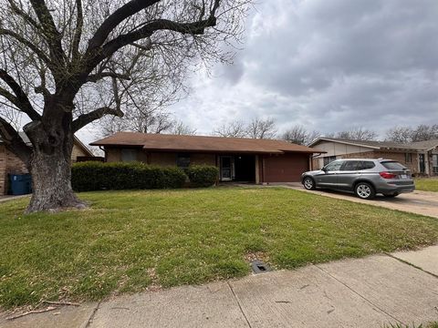 164 Price Drive Lewisville TX 75067