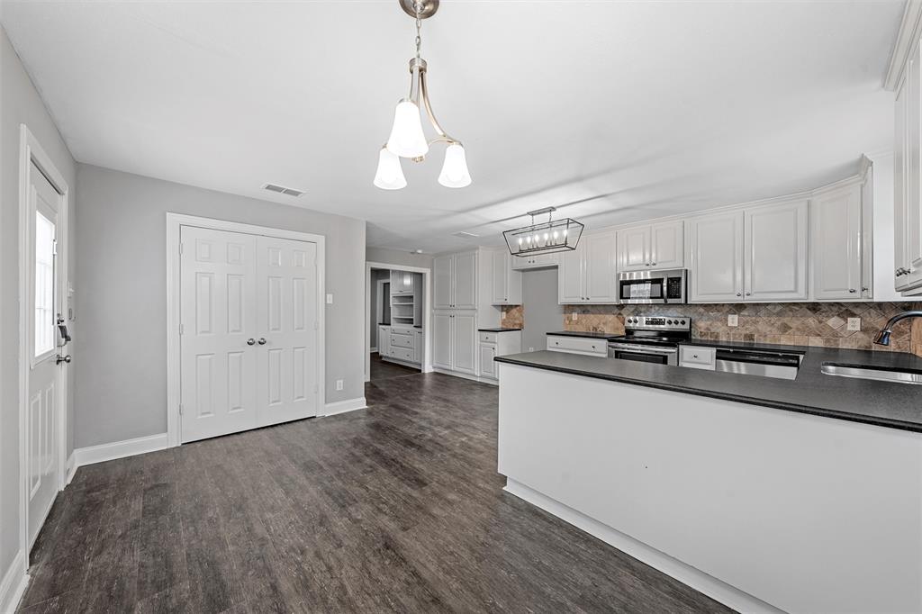 Castle Crest - Residential Lease