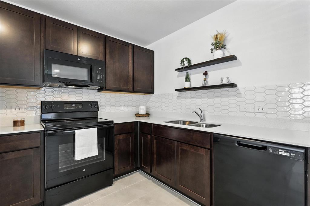 Risinger Court Condos - Residential