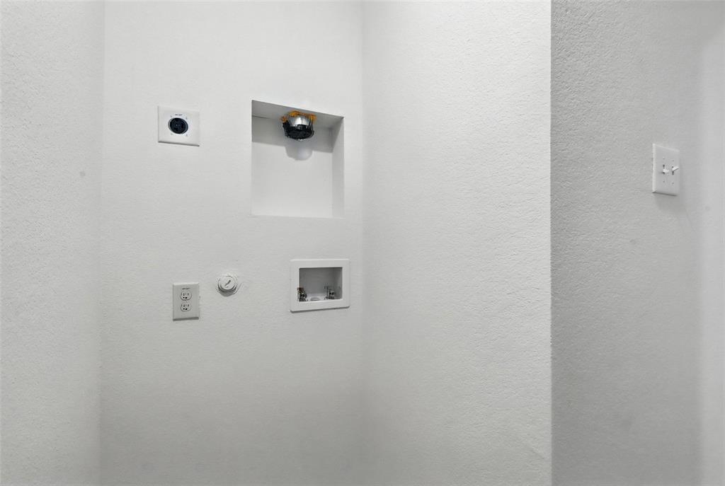 Risinger Court Condos - Residential