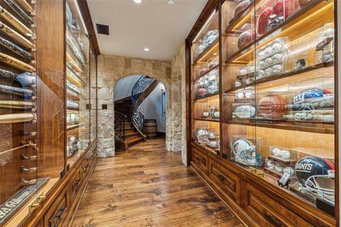 Tiny photo for 1121 Post Oak Place, Westlake, TX 76262 (MLS # 21064954)