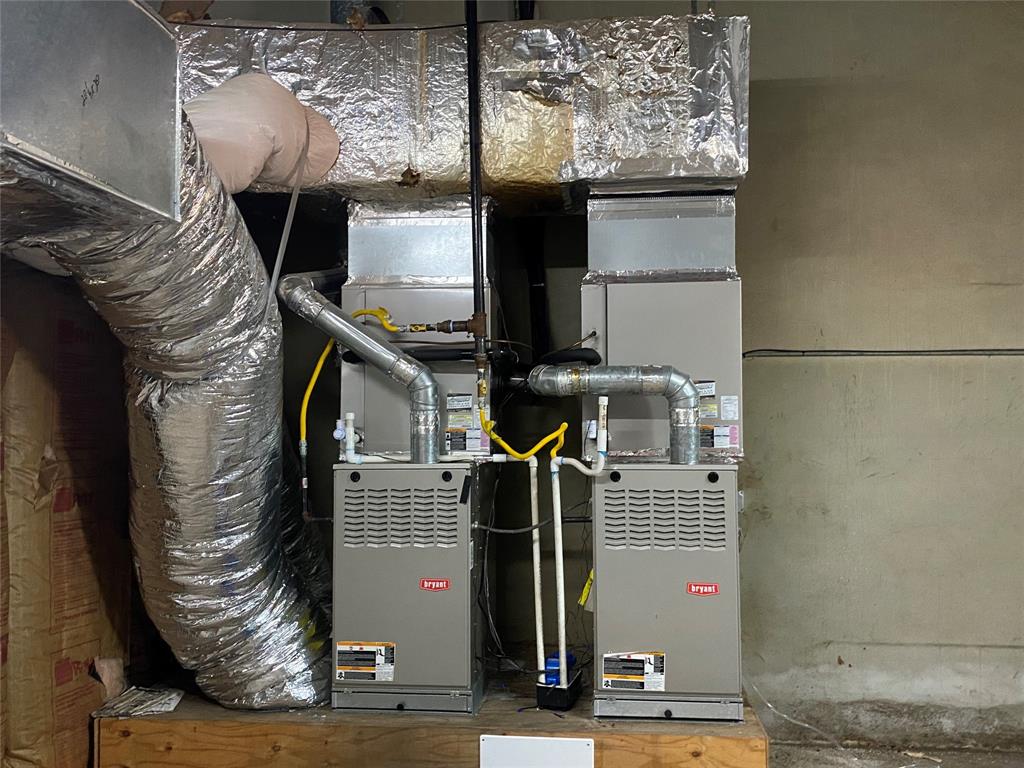 Corsicana - Commercial Sale