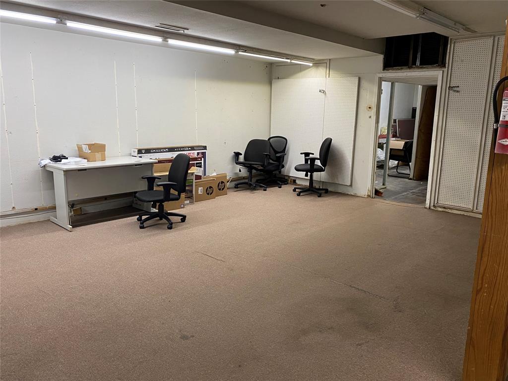 Corsicana - Commercial Sale