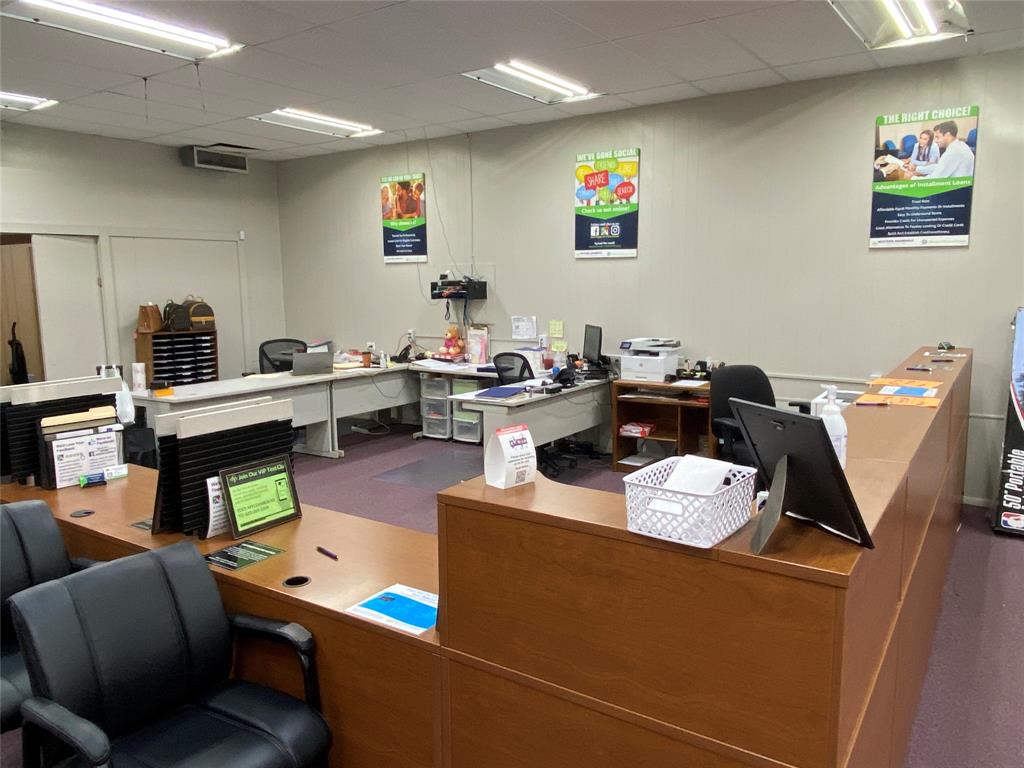 Corsicana - Commercial Sale