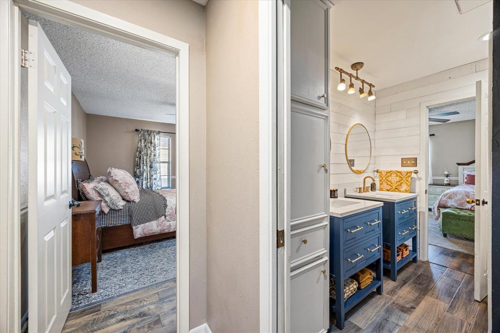 Decordova Bend Estate - Residential