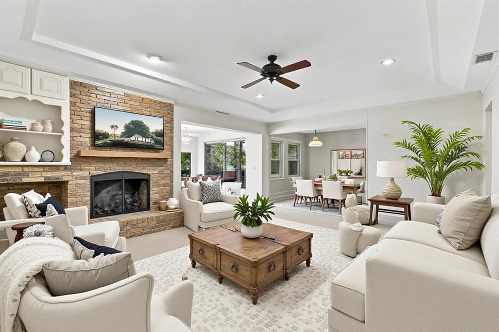 212 Heneretta Drive