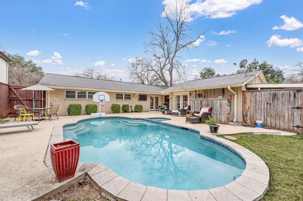 White Rock North 06 Instl - Residential