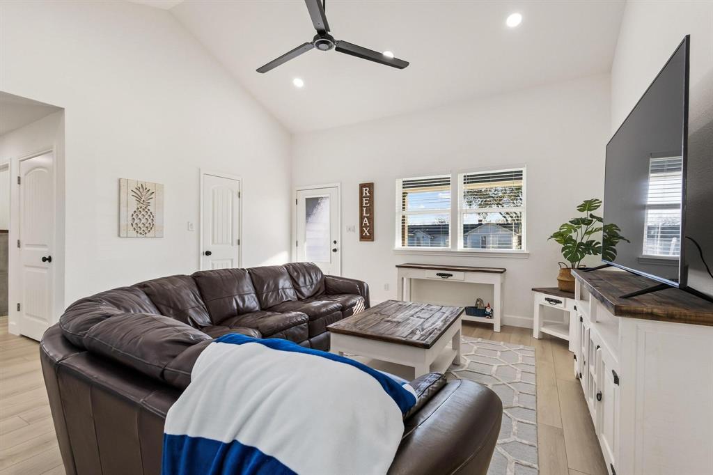 Simmons Shores - Residential