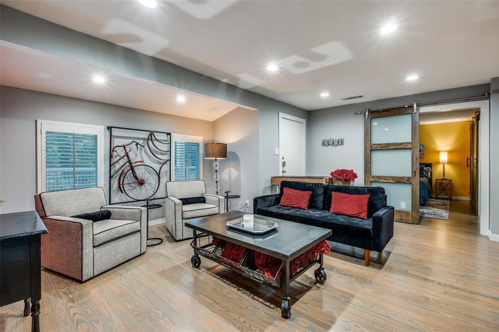 4231 Travis Street 17