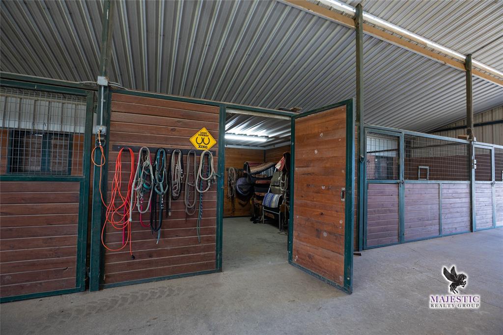 A0359 HARGRAVE JOHN & A0990 R F NESBITT - Residential