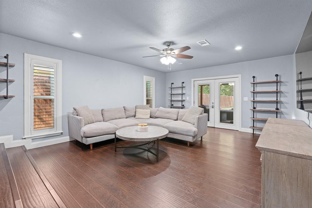 3129 Olive Place