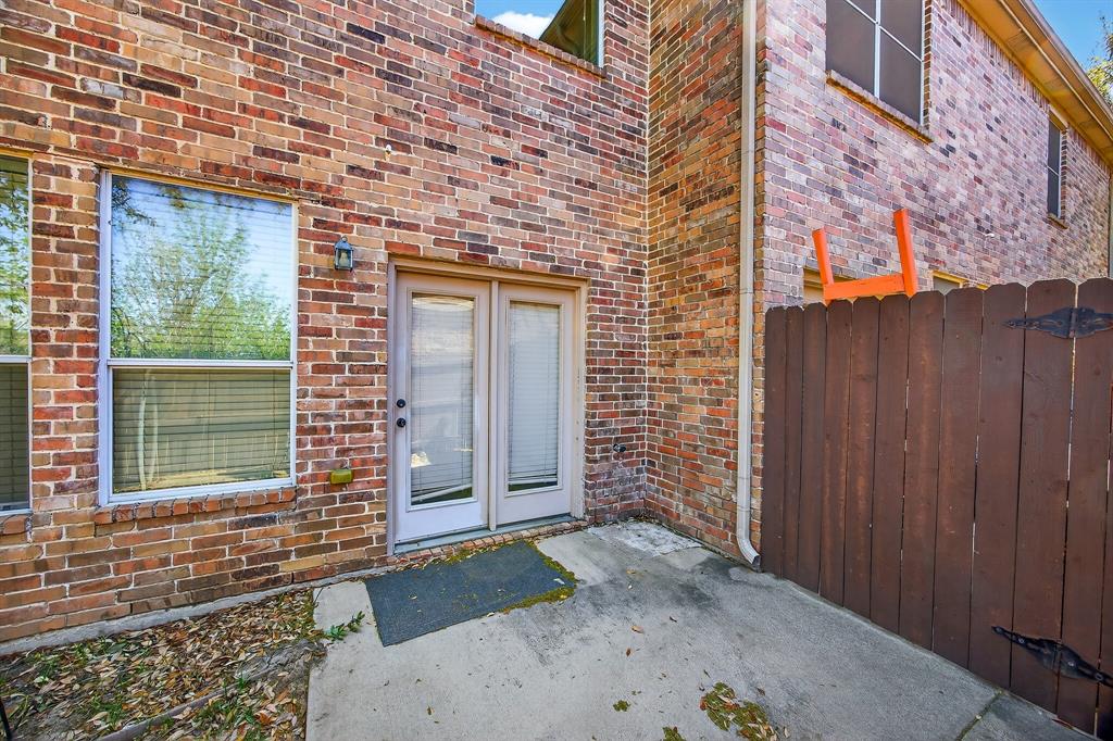 Townhomes Of Camp Wisdom - Residential