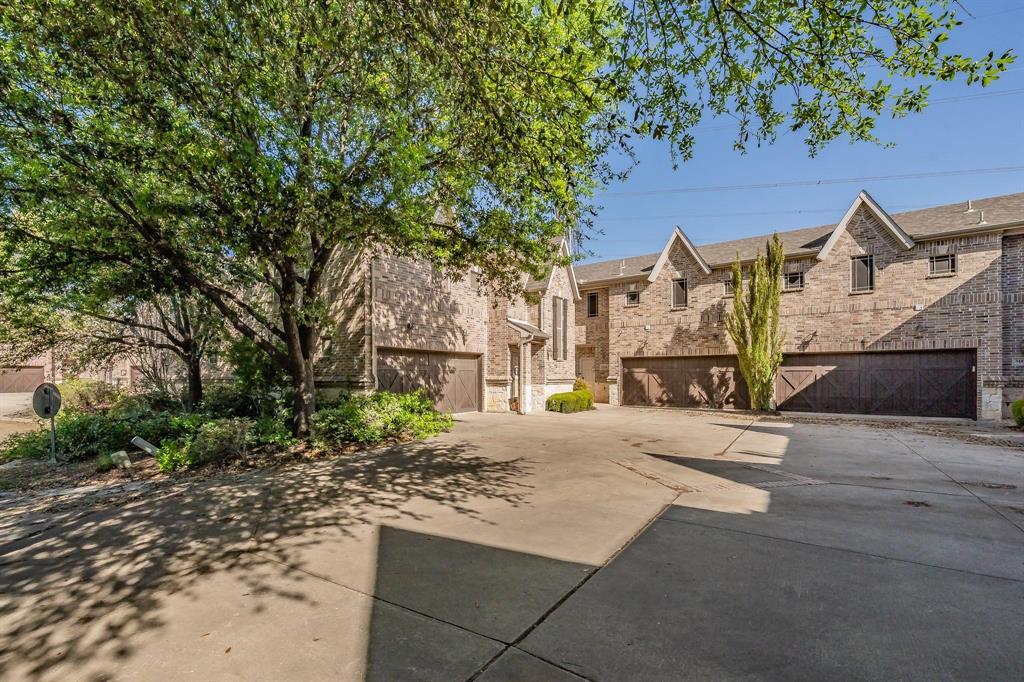 Townhomes Of Camp Wisdom - Residential