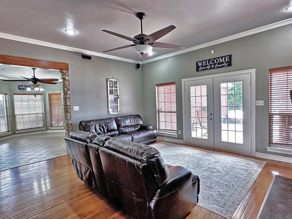 912 Van Winkle Circle