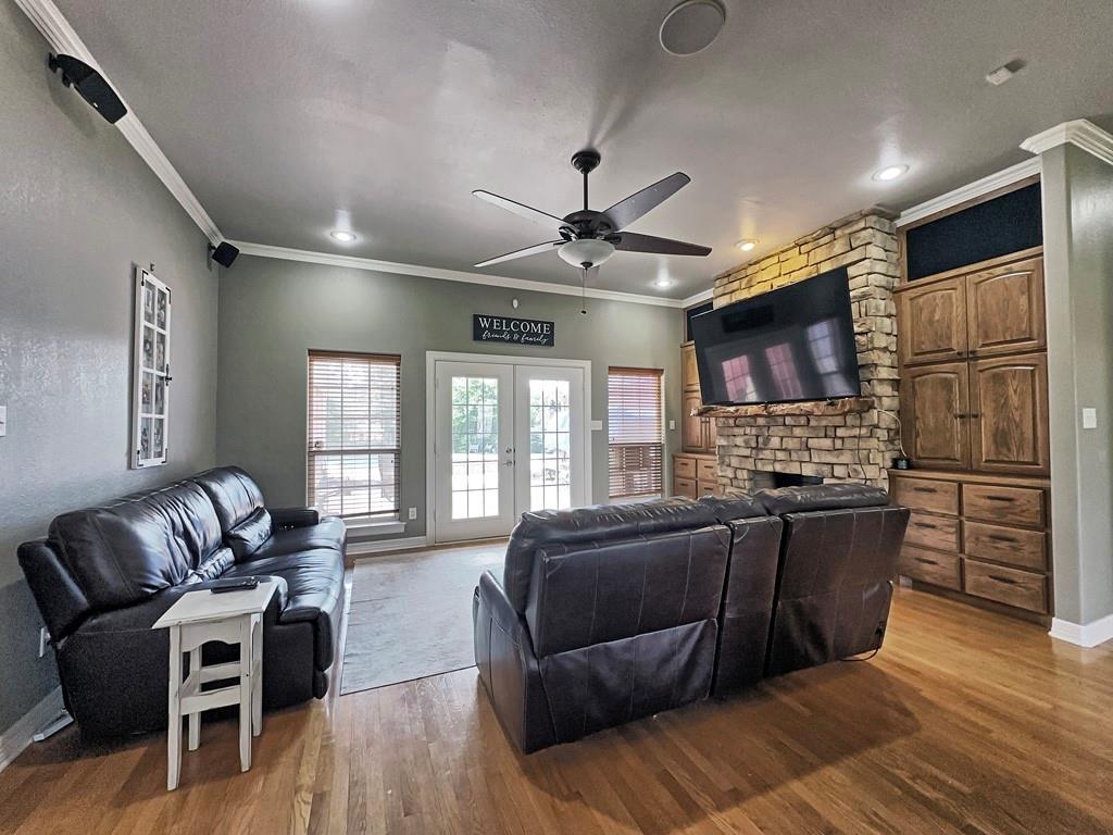 912 Van Winkle Circle