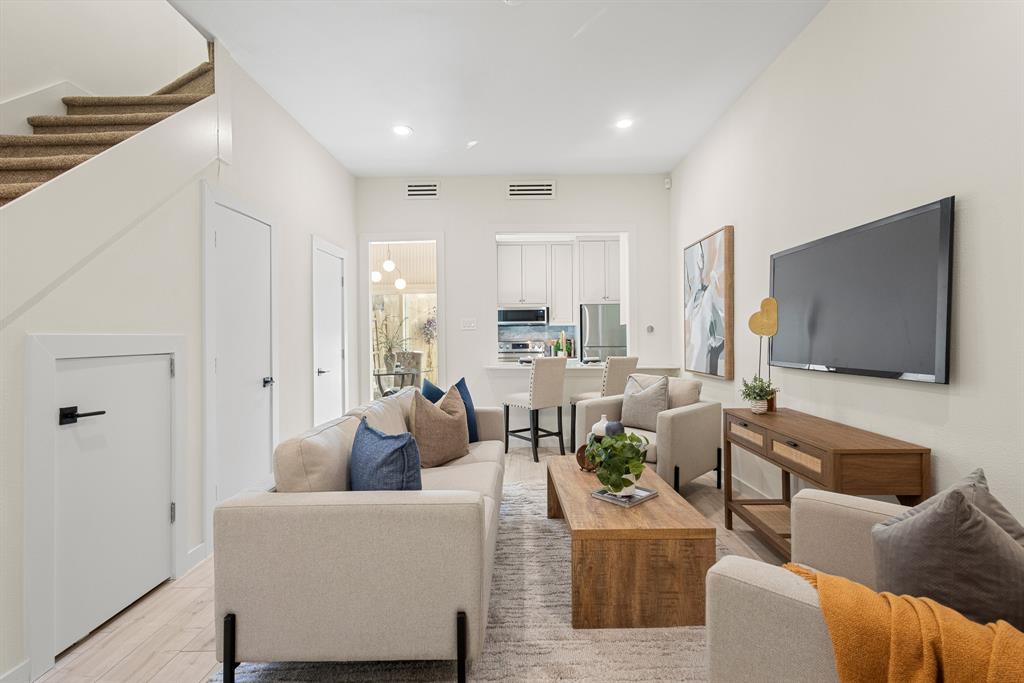 Throckmorton Place Condo - Residential