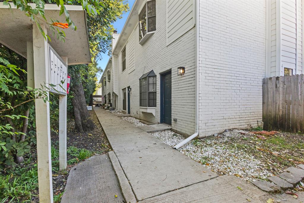 Throckmorton Place Condo - Residential