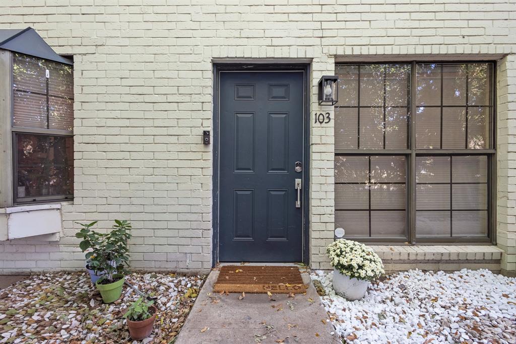 Throckmorton Place Condo - Residential