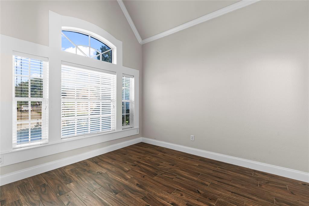 5517 Greenview Court