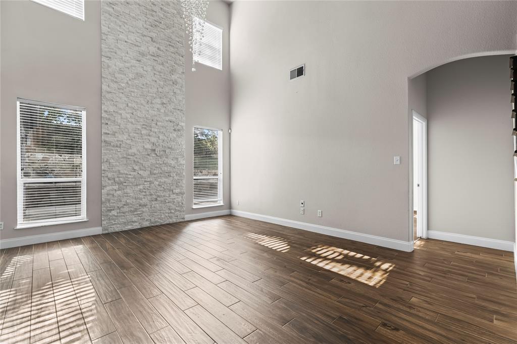5517 Greenview Court