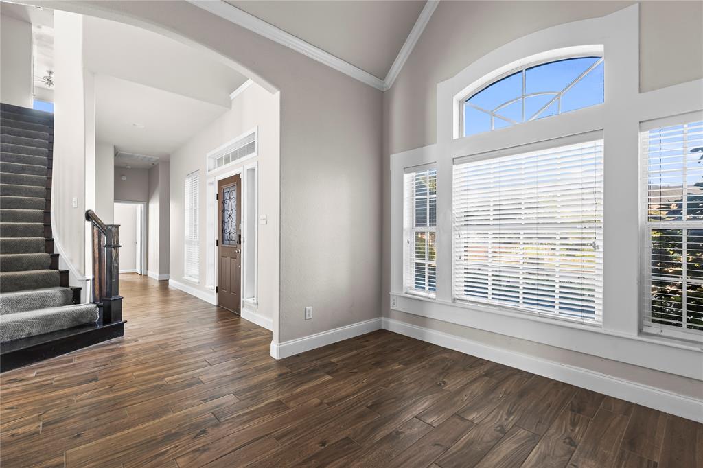 5517 Greenview Court