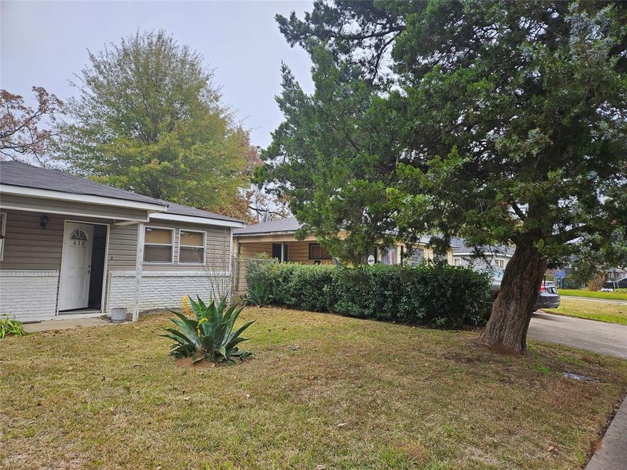 Charming 3-Bedroom Home in Shreveport! 
Welcome to this charming 3-bedroom, 1 full-bath home, perfect for first-time buyers or anyone looking to downsize. Located in the desirable Terrell Drive area of Shreveport, Louisiana, this home offers a cozy and functional layout with comfortable living spaces throughout. Enjoy a welcoming living area, well-sized bedrooms, and a full bath designed for everyday convenience. The property provides a great opportunity to add your personal touch while enjoying a quiet neighborhood close to schools, shopping, and local amenities.